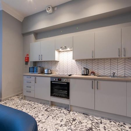 The Spires Serviced Apartments Кардифф Экстерьер фото