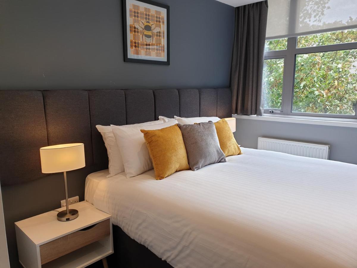 The Spires Serviced Apartments Кардифф Экстерьер фото