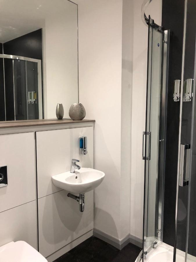 The Spires Serviced Apartments Кардифф Экстерьер фото