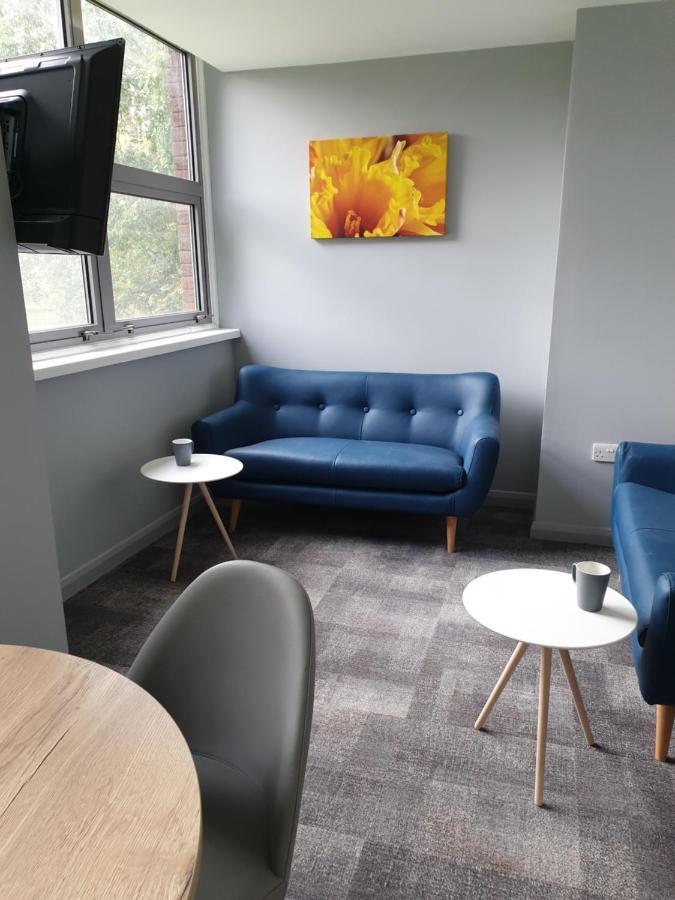 The Spires Serviced Apartments Кардифф Экстерьер фото